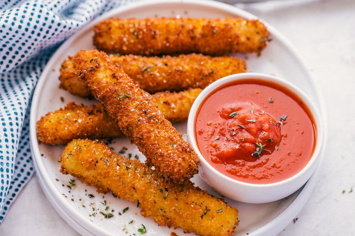 🧀 Mozzarella Sticks with a Twist – get ready for a crispy, cheesy delight! 🧀