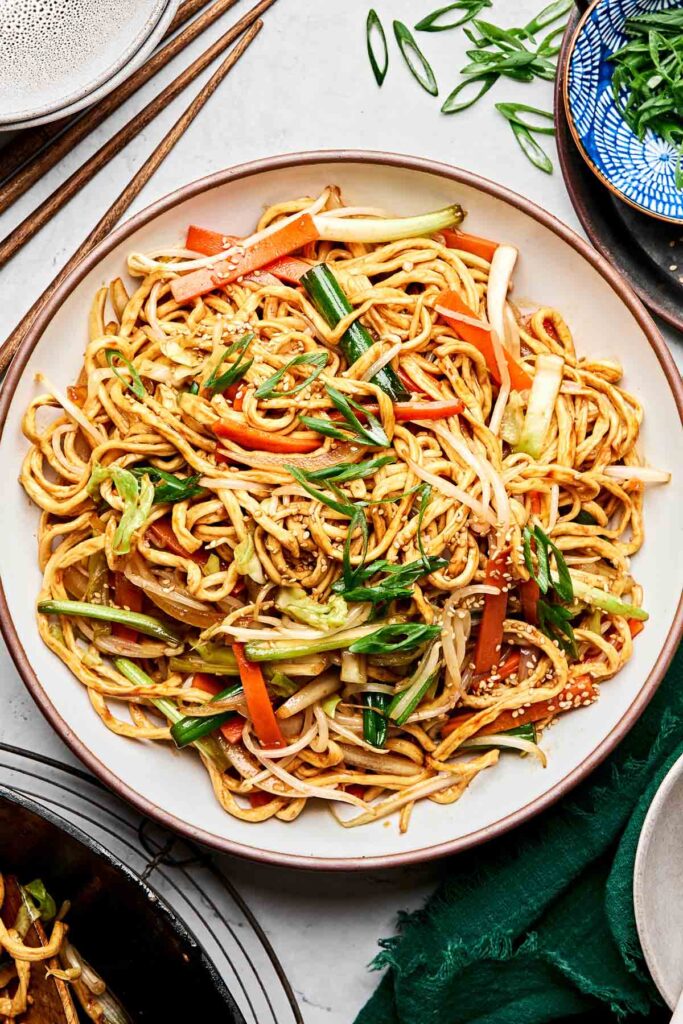 Large Batch Stir-Fried Noodles with Vegetables