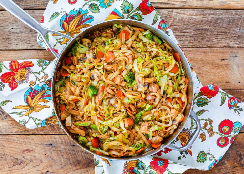 Chicken and Vegetable Stir-Fry with Noodles